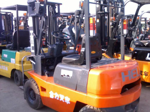 東莞電動(dòng)叉車(chē)與防爆叉車(chē)的區(qū)別居然是？